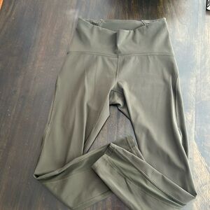Great buy.. lululemon leggings in a small size with a 25” inseam